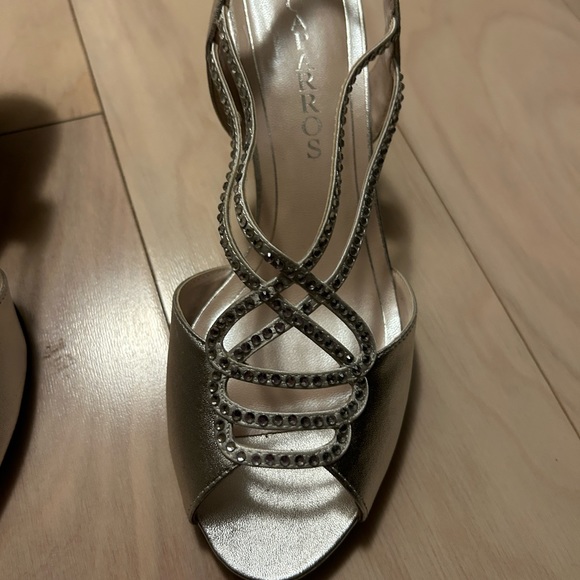 Capparos silver evening shoe - Picture 4 of 7